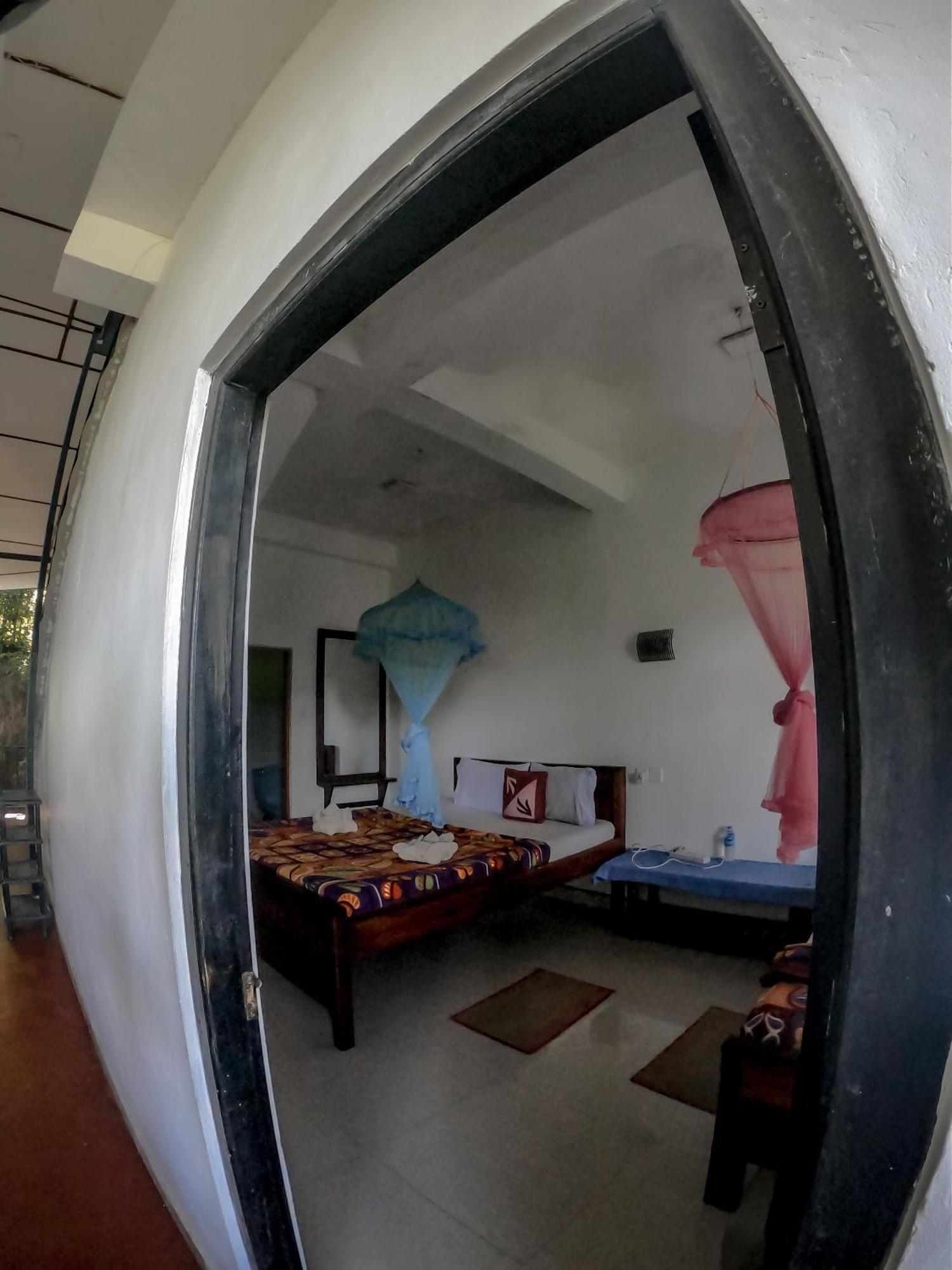 9 Arch View Rest Inn Ella Buitenkant foto